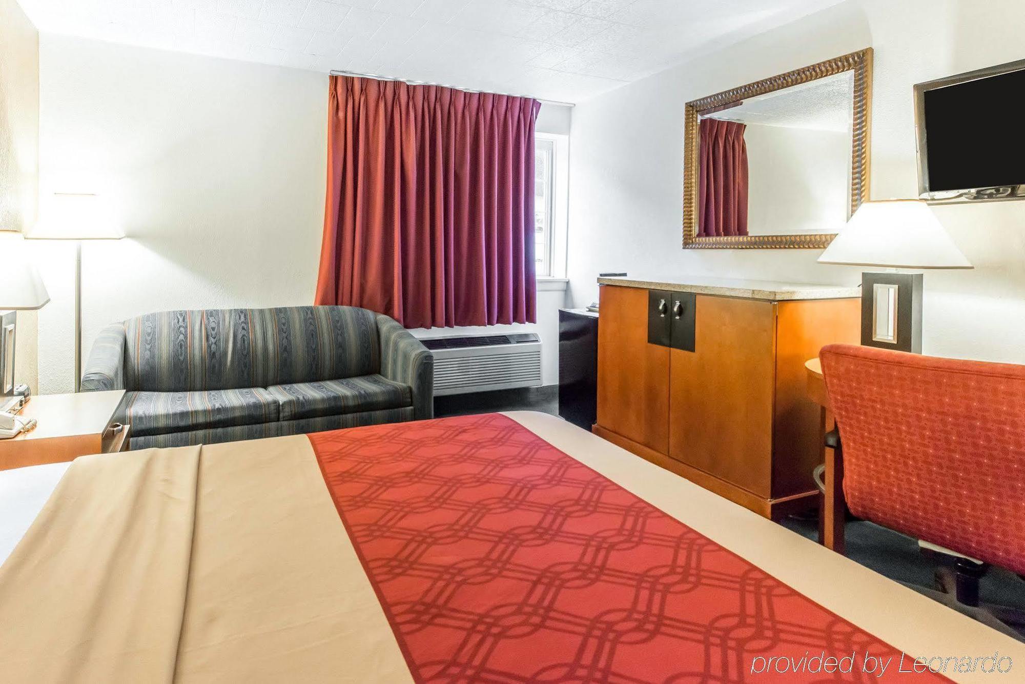Red Roof Inn New Stanton Zewnętrze zdjęcie